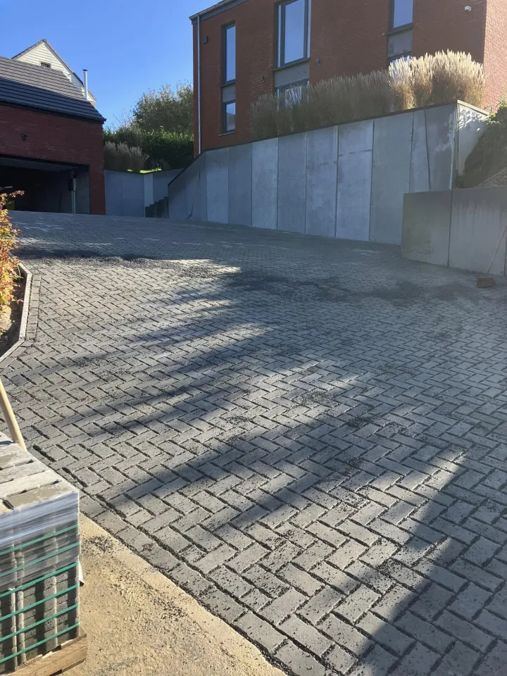 aménagement extérieur à Saint-Georges-sur-Meuse